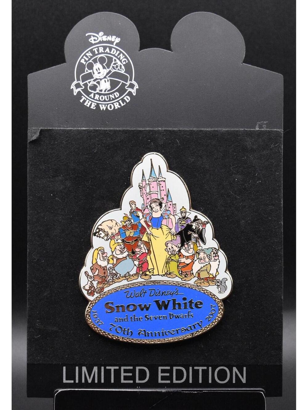 Disney Shopping 70th Anniversary Snow White & the Seven Dwarfs LE 500 Pin (C6)